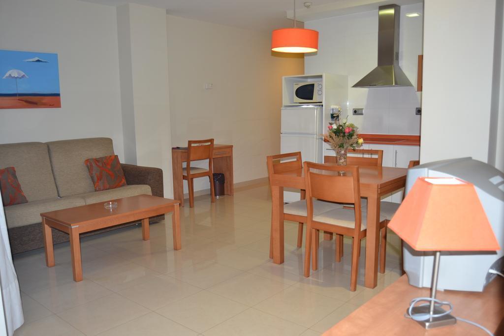 Aparthotel Bahia サン・ペドロ・デル・ピナタル エクステリア 写真