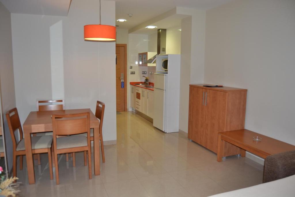 Aparthotel Bahia サン・ペドロ・デル・ピナタル エクステリア 写真