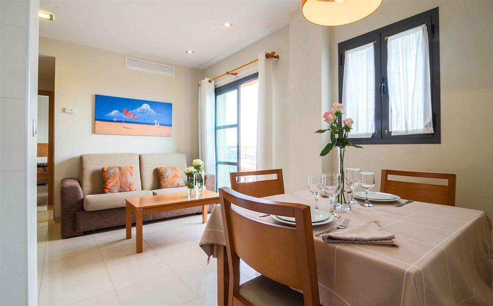 Aparthotel Bahia サン・ペドロ・デル・ピナタル エクステリア 写真