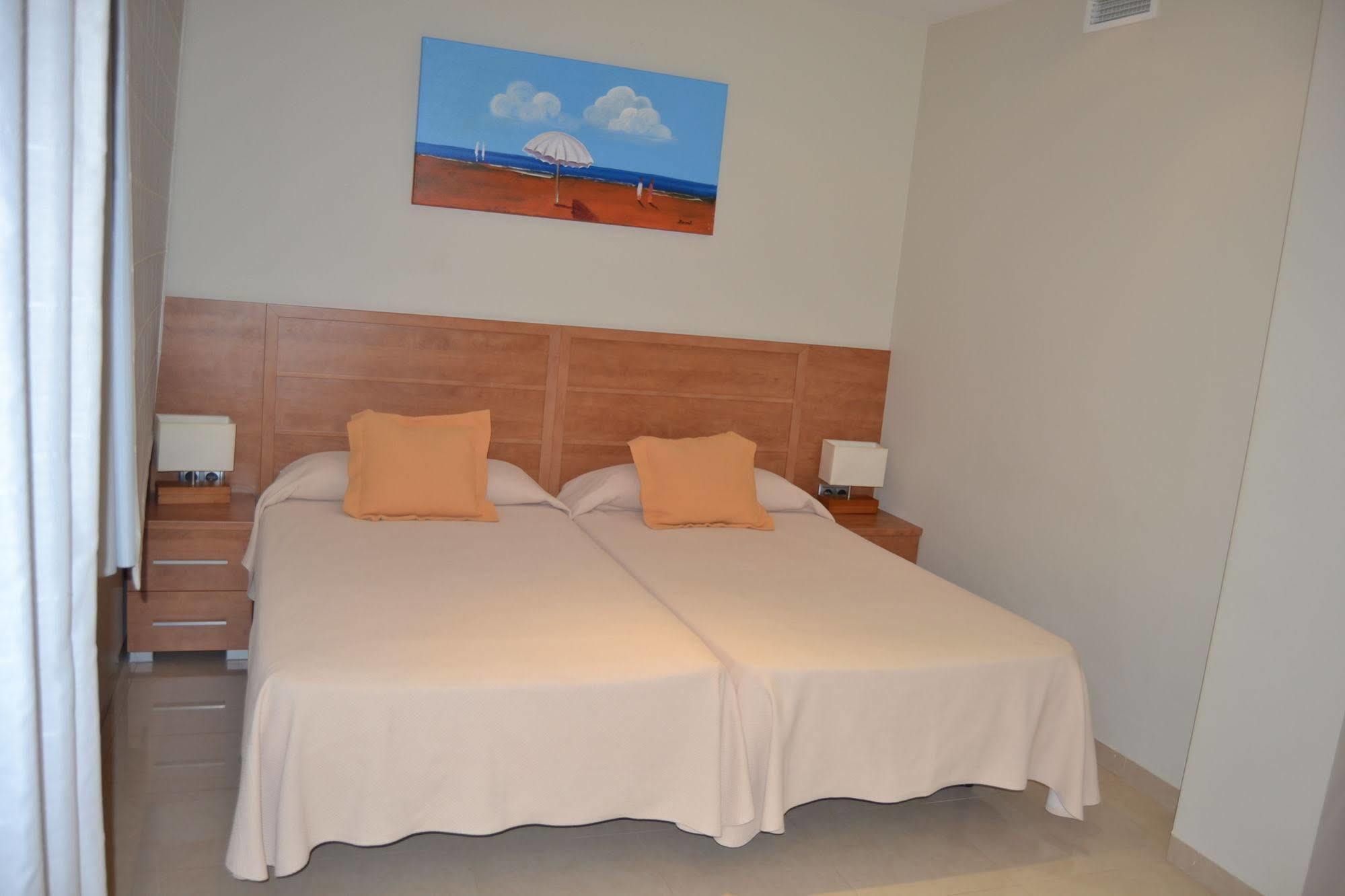 Aparthotel Bahia サン・ペドロ・デル・ピナタル エクステリア 写真